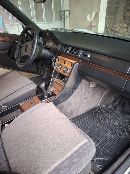 Mercedes Benz W124 250D