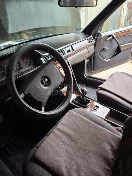 Mercedes Benz W124 250D