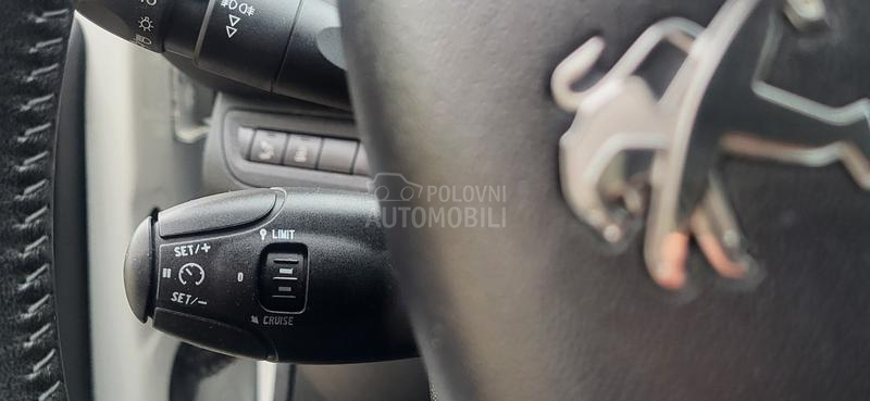 Peugeot 208 1.4 HDI LED-N.A.V.I