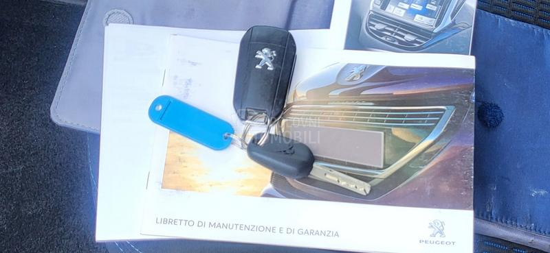 Peugeot 208 1.4 HDI LED-N.A.V.I