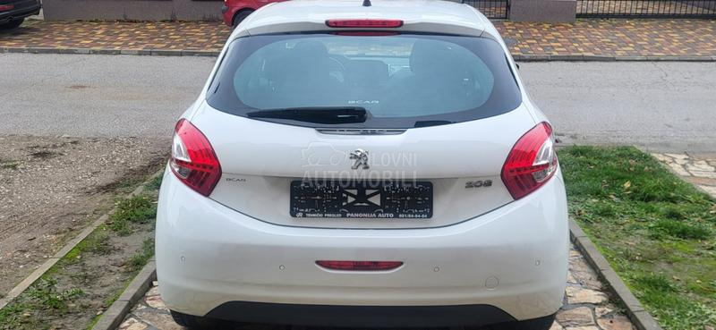 Peugeot 208 1.4 HDI LED-N.A.V.I