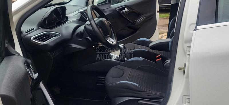 Peugeot 208 1.4 HDI LED-N.A.V.I
