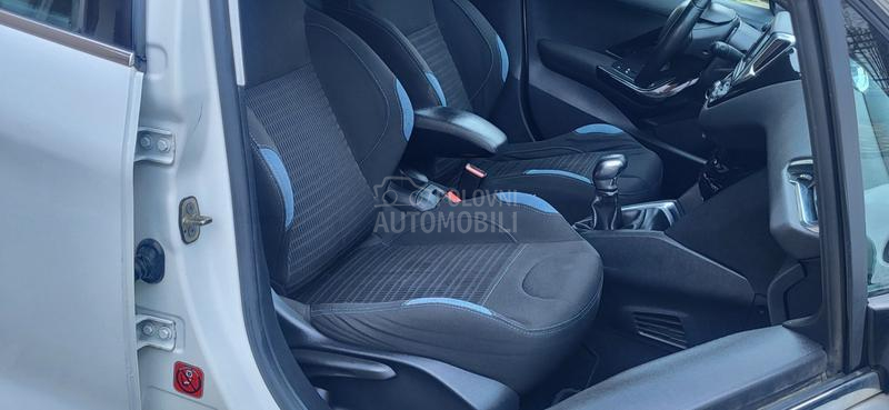 Peugeot 208 1.4 HDI LED-N.A.V.I