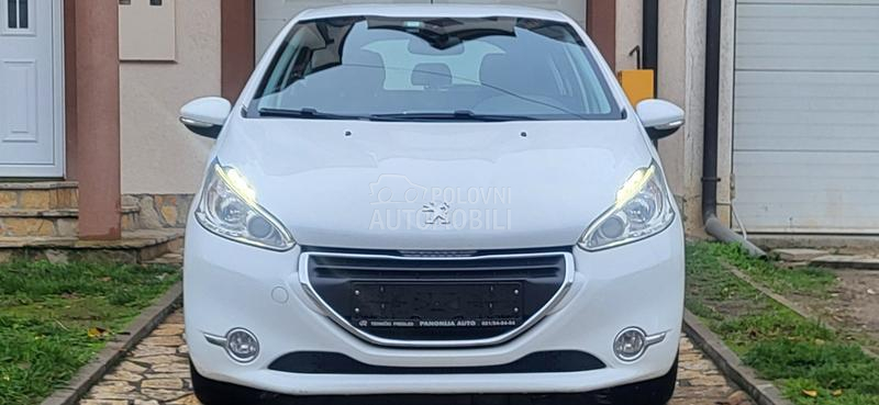 Peugeot 208 1.4 HDI LED-N.A.V.I