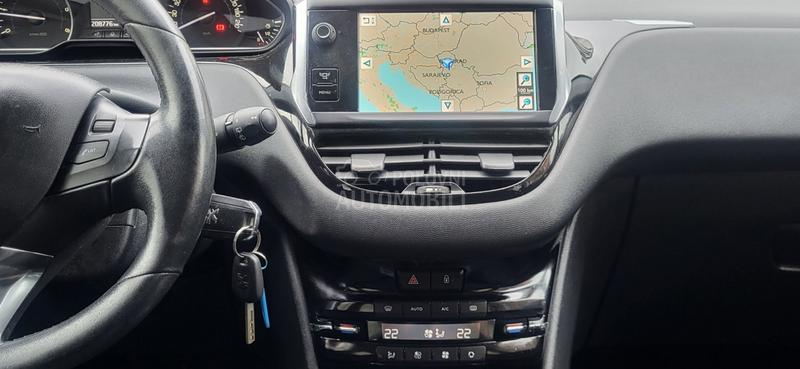 Peugeot 208 1.4 HDI LED-N.A.V.I