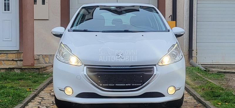 Peugeot 208 1.4 HDI LED-N.A.V.I