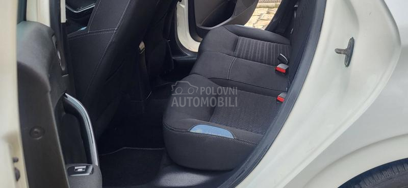 Peugeot 208 1.4 HDI LED-N.A.V.I