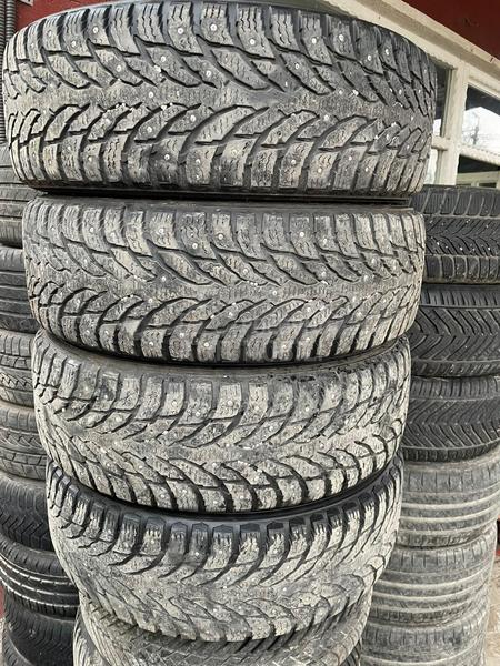 Nokian 215/65 R17 Zimska