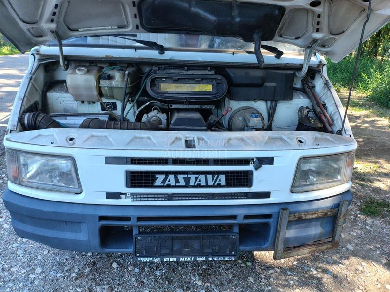 Zastava Iveco putar nov 49.10