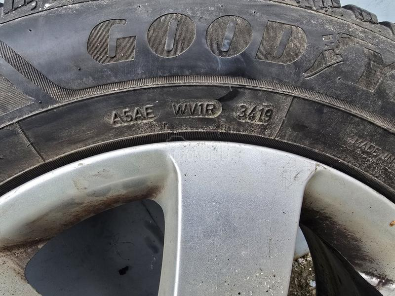Goodyear 195/65 R15 Zimska