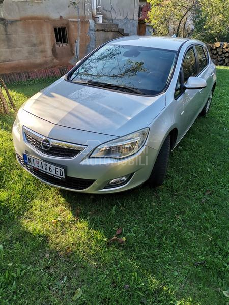 Opel Astra J 1.6