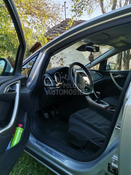 Opel Astra J 1.6