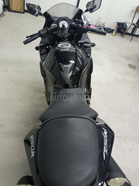 Kawasaki Ninja 250r