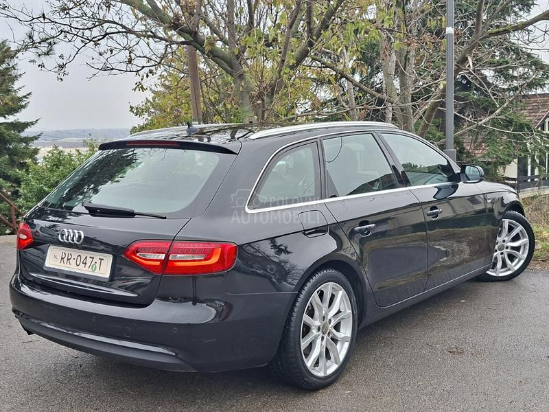 Audi A4 2.0  S - line