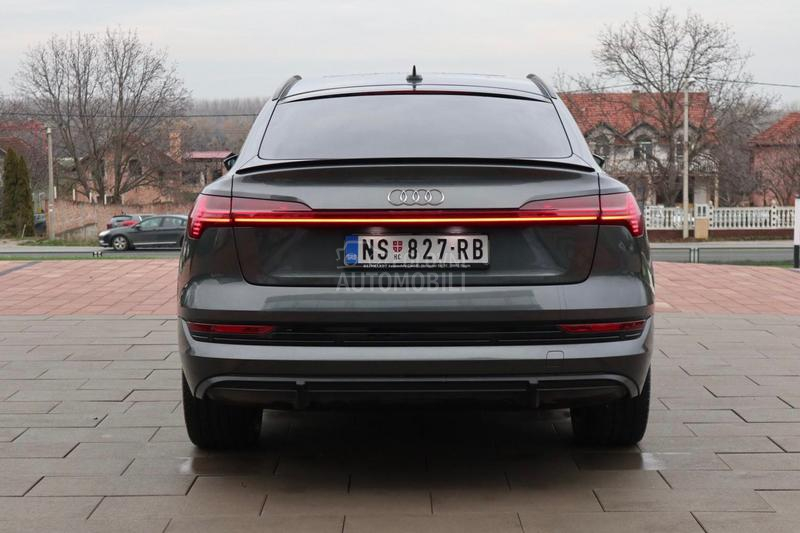 Audi e-tron 55 S-Line/Quattro