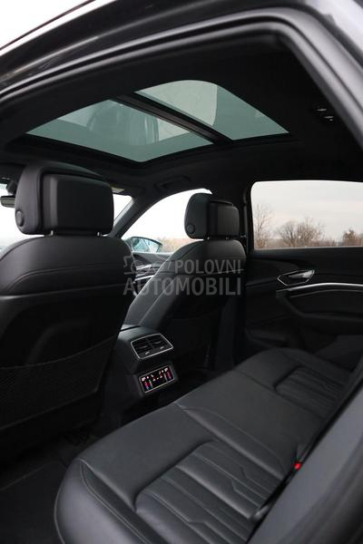Audi e-tron 55 S-Line/Quattro