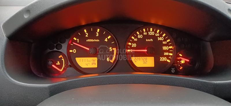 Nissan Navara 2.5dti