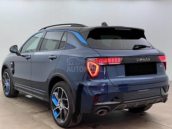 Lynk & Co 01 plug in