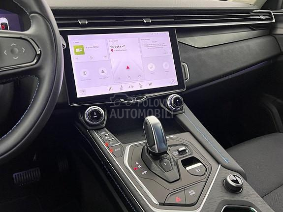 Lynk & Co 01 plug in