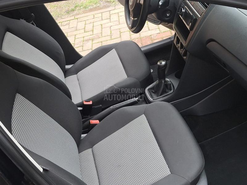 Volkswagen Polo 1.4B   L E P O T A N