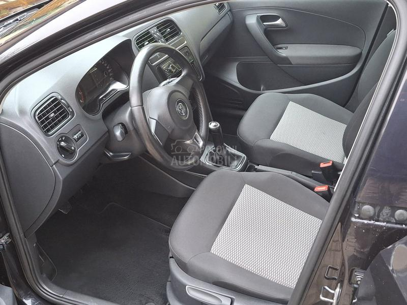 Volkswagen Polo 1.4B   L E P O T A N