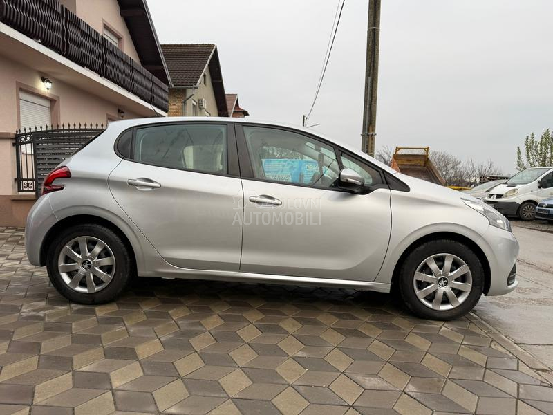 Peugeot 208 1.2 ben /T O P/
