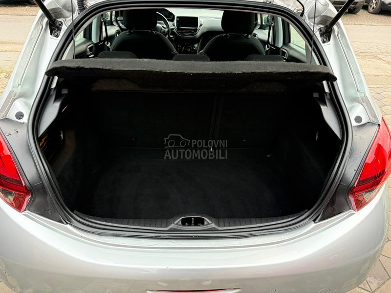 Peugeot 208 1.2 ben /T O P/