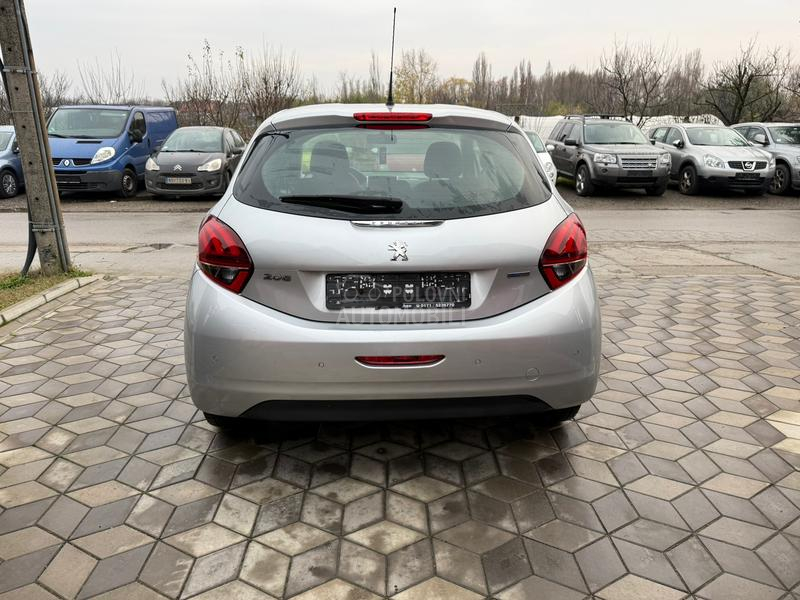 Peugeot 208 1.2 ben /T O P/