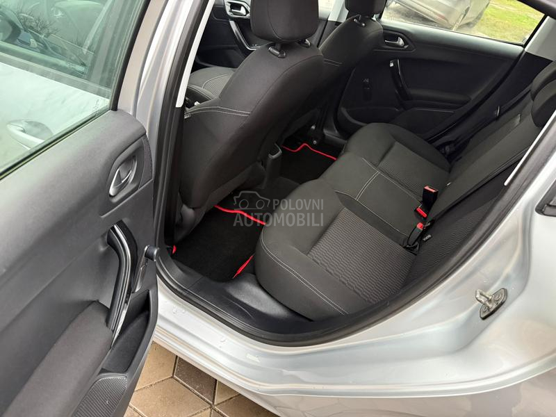 Peugeot 208 1.2 ben /T O P/