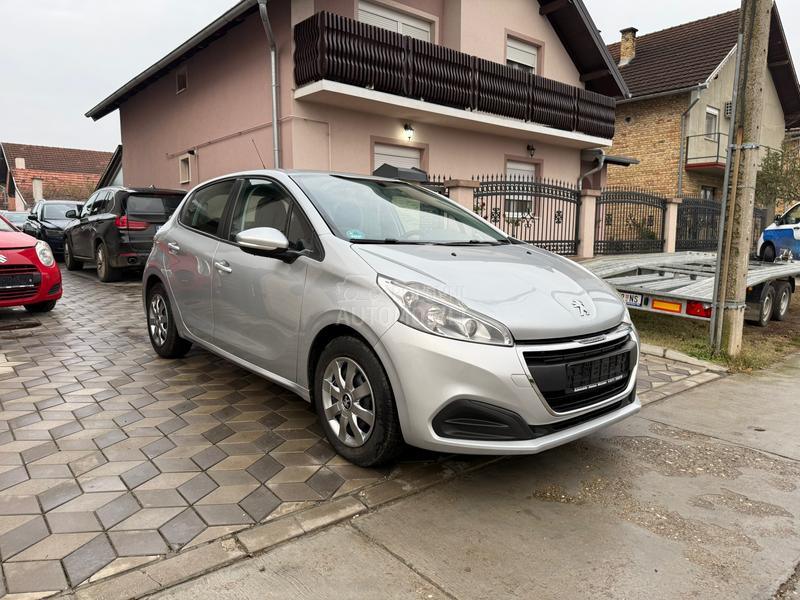 Peugeot 208 1.2 ben /T O P/