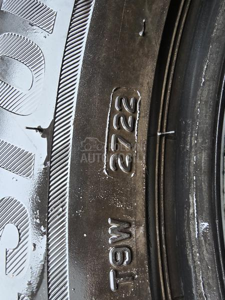 Bridgestone 235/55 R18 Zimska