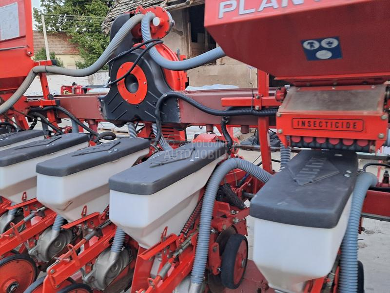 Kuhn planter 2