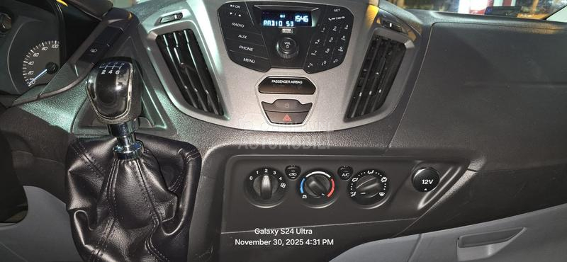 Ford Transit Custom 9 Sedista K L I M A