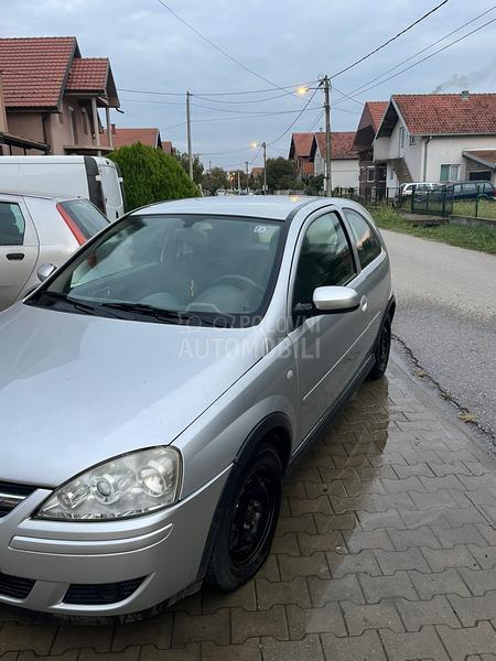 Opel Corsa C -  kompletan auto u delovima