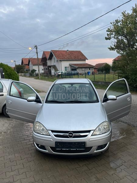 Opel Corsa C -  kompletan auto u delovima
