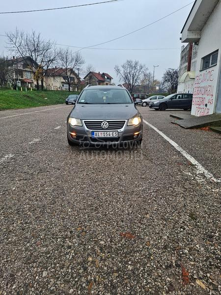 Volkswagen Passat B6 COMFORTLINE 2.0 TDI