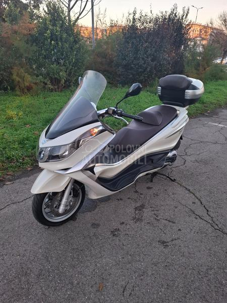 Piaggio X10