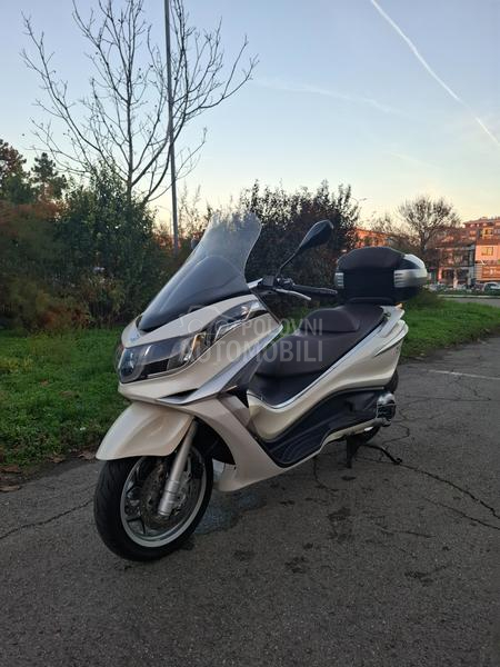 Piaggio X10