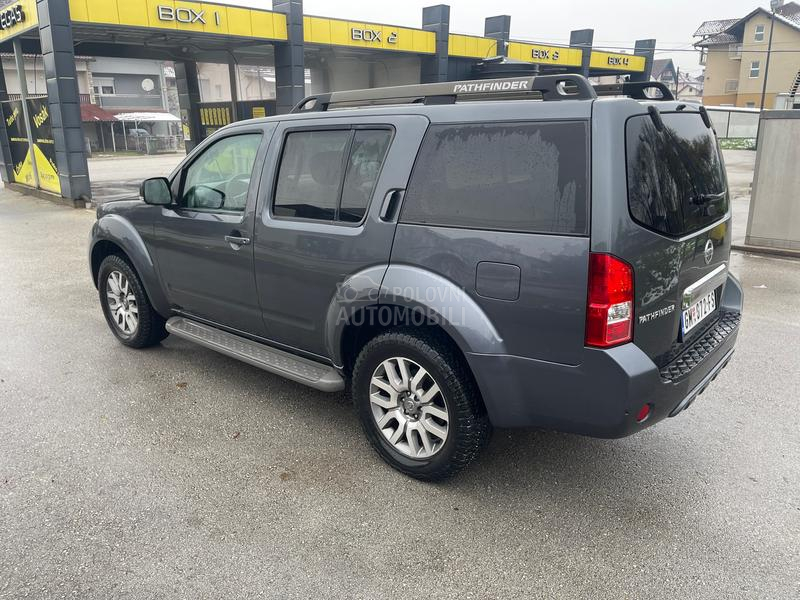 Nissan Pathfinder 