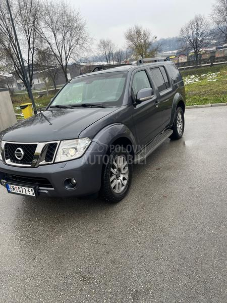 Nissan Pathfinder 