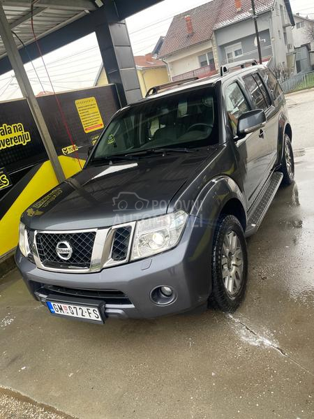 Nissan Pathfinder 