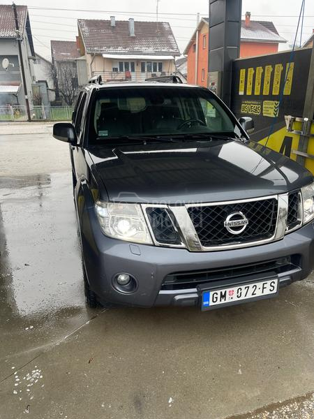 Nissan Pathfinder 
