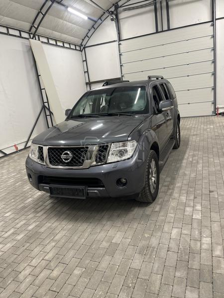 Nissan Pathfinder 