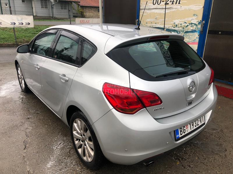 Opel Astra J 1.7cdti