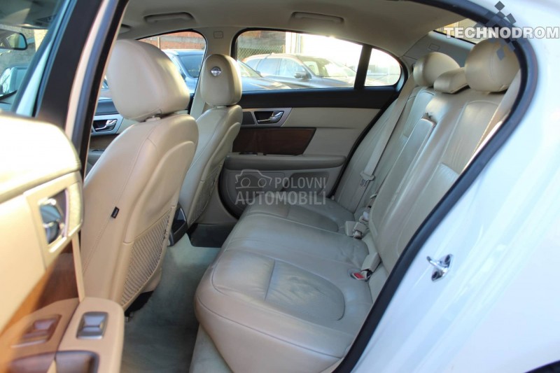 Jaguar XF D S 3.0 V6 275ps