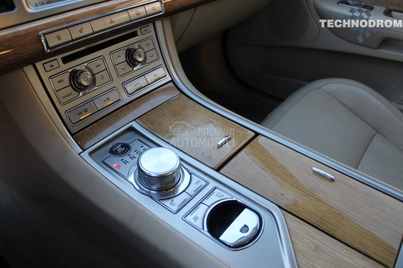 Jaguar XF D S 3.0 V6 275ps