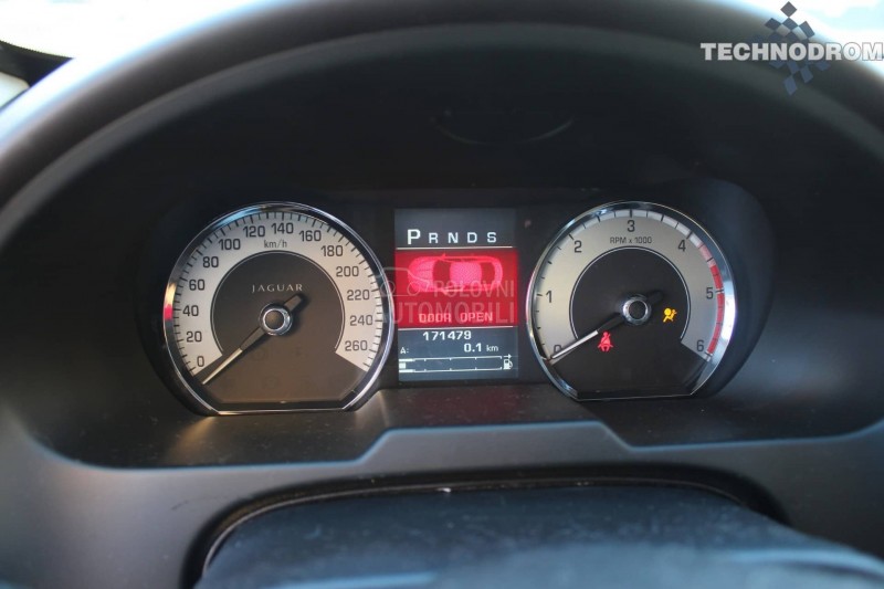 Jaguar XF D S 3.0 V6 275ps