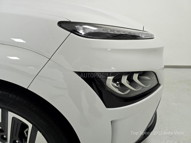 Hyundai Kona 64 Electric