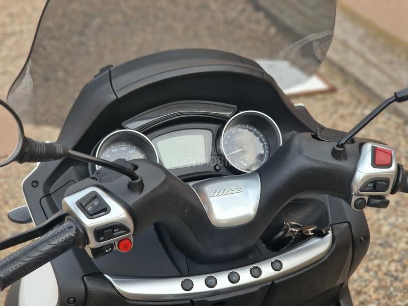 Piaggio MP3 300 LT B kat.