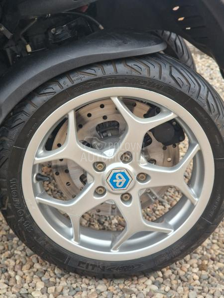 Piaggio MP3 300 LT B kat.